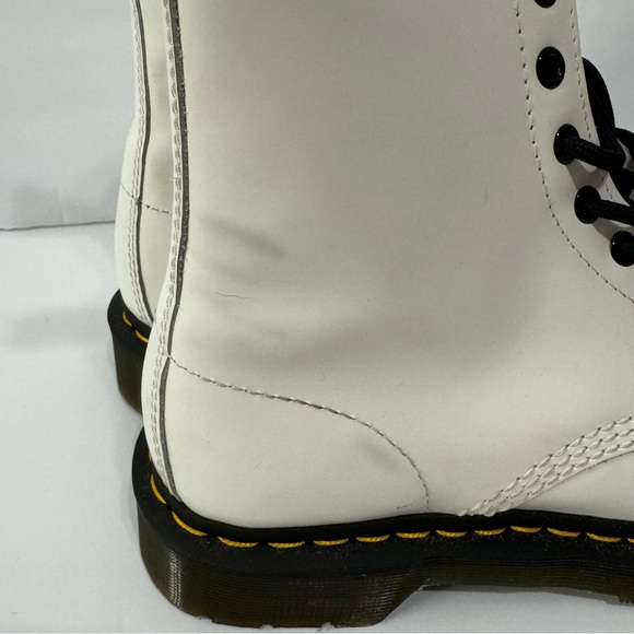 Dr Marten white patent boot like new women’s 8 - Picture 9 of 9
